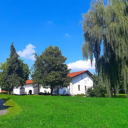 Landhaus Gaestehaus Eicherhof Forstern